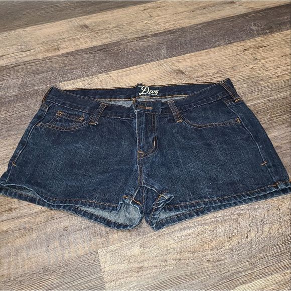 Old Navy Diva Shorts Size 4 - Picture 2 of 6